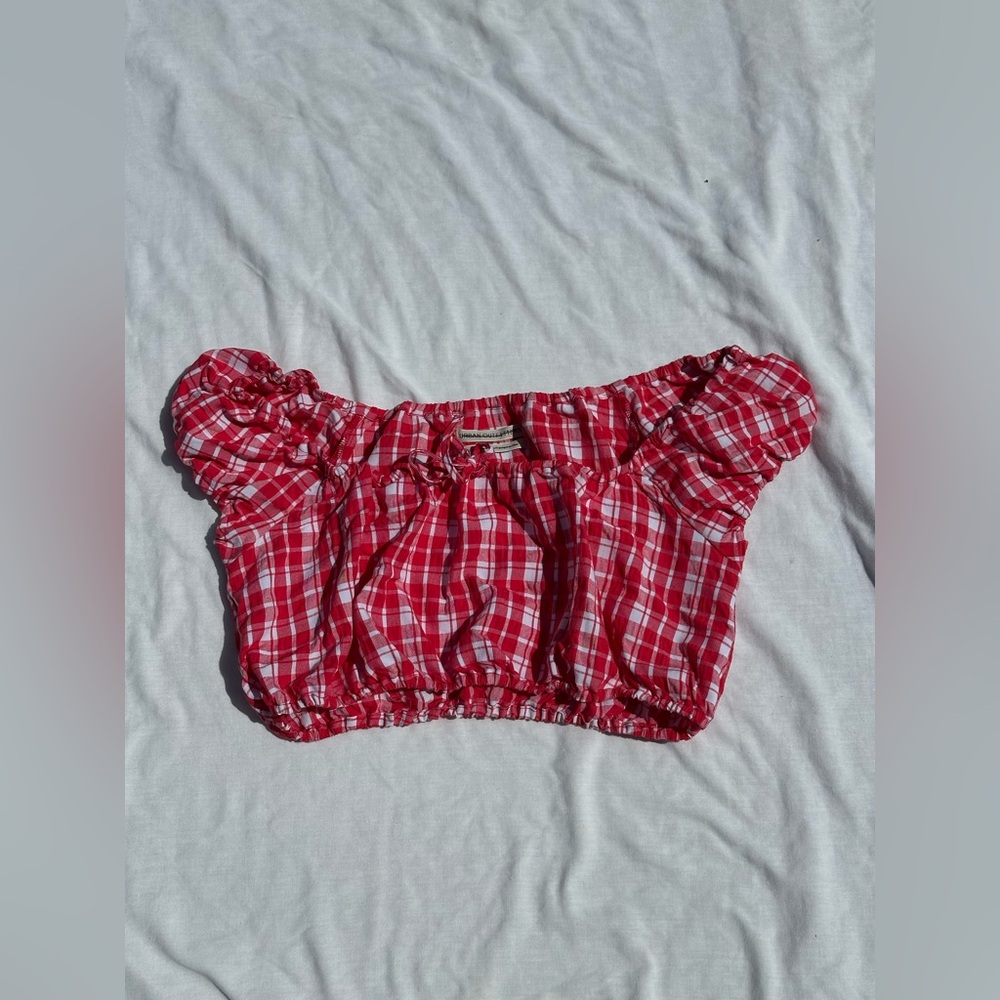 urban outfitters crop top 🧺